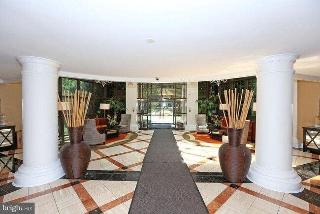 Photo - 10101 Grosvenor Pl Unit 1714