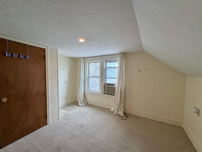 Photo - 13 Clarendon Ave Unit 2