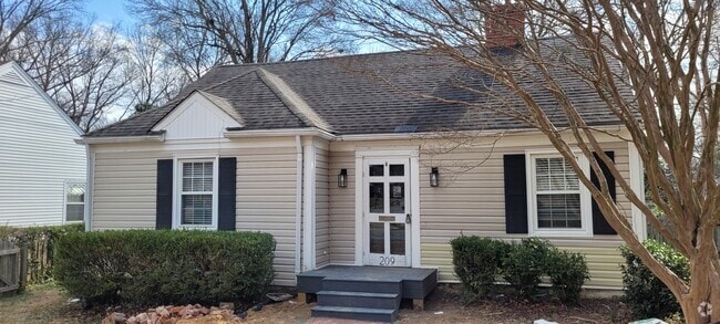 Building Photo - 209 W Cornwallis Dr Rental