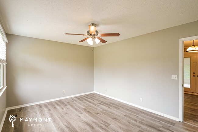 Photo - 127 Evergreen Cir