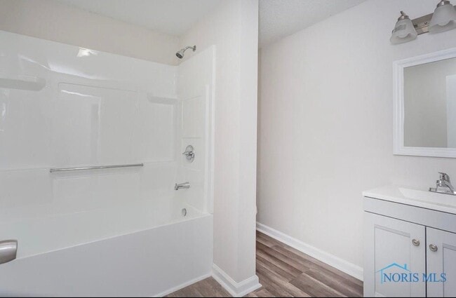 Photo - 421 E Streicher St