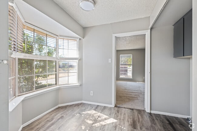 3BD, 2BA - 1,890SF - Breakfast Nook