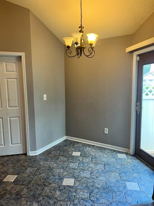 Photo - 106 Brookstone Ln