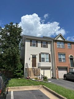 Photo - 201 Knollwood Ct