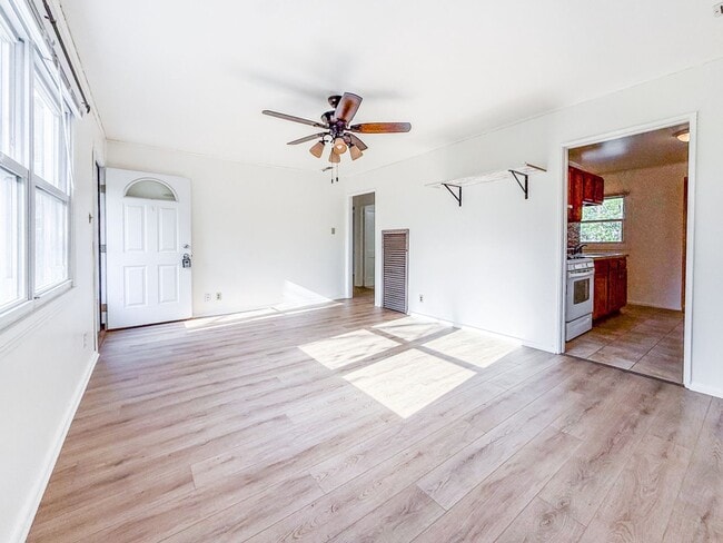 Photo - Newly Renovated 2 bedroom, 1 bathroom Urbana-Available April 1st, 2026