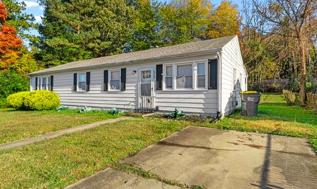 Photo - 2302 Norfolk St