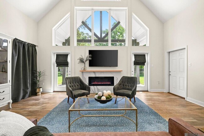 18656 Magnolia Wy