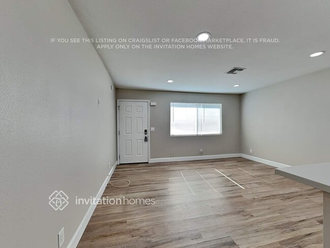 Photo - 3402 W Charter Oak Rd