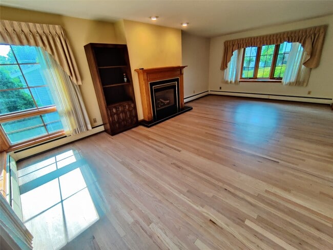 Photo - 3112 Belmont Ave