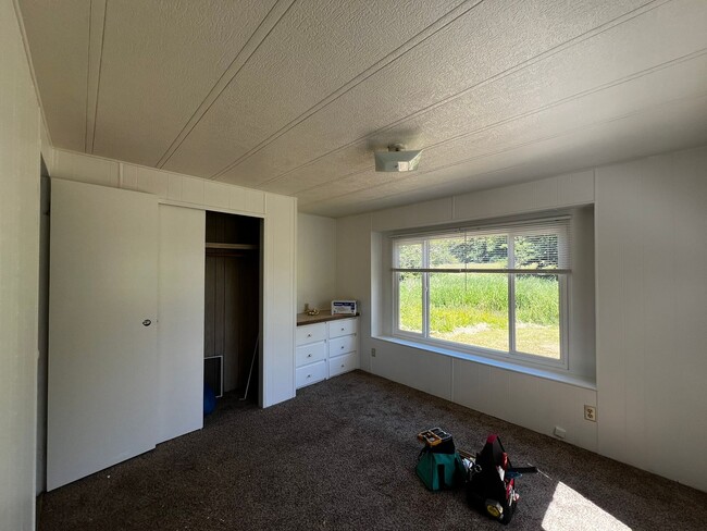 Remodeled 3BD 2BA in Ferndale! - Remodeled 3BD 2BA in Ferndale!