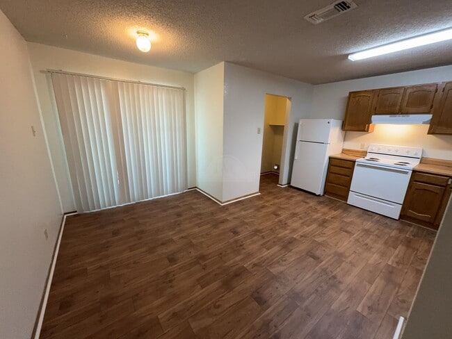 Photo - 2019 Dickens Dr