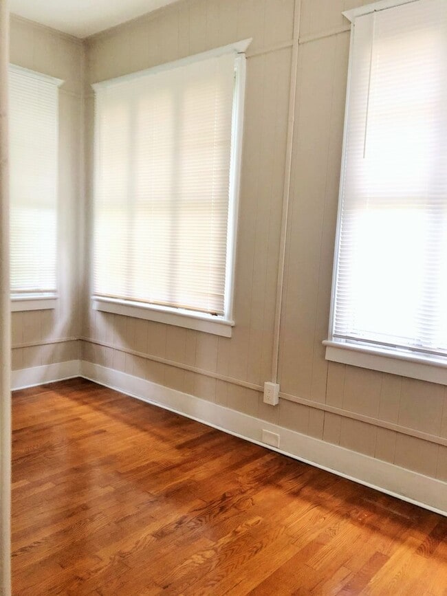 Photo - 4039 Kingston Pike Unidad #2 West