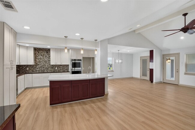 Photo - 3208 Woodstone Dr