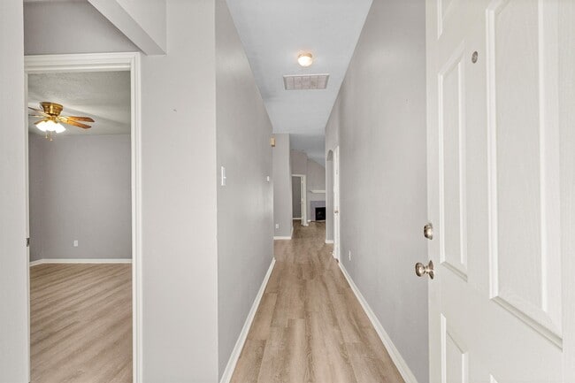 Photo - 32126 Annice Ln