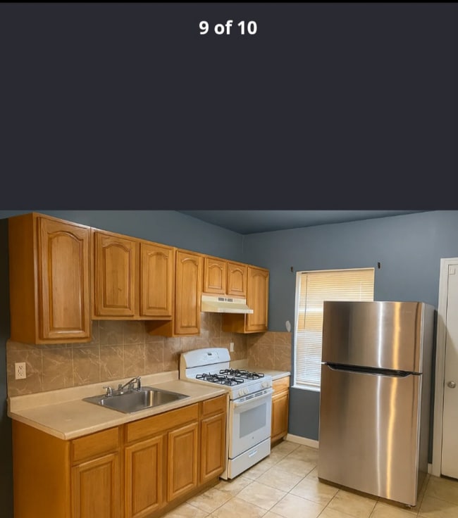 Photo - 2115 Sigel St