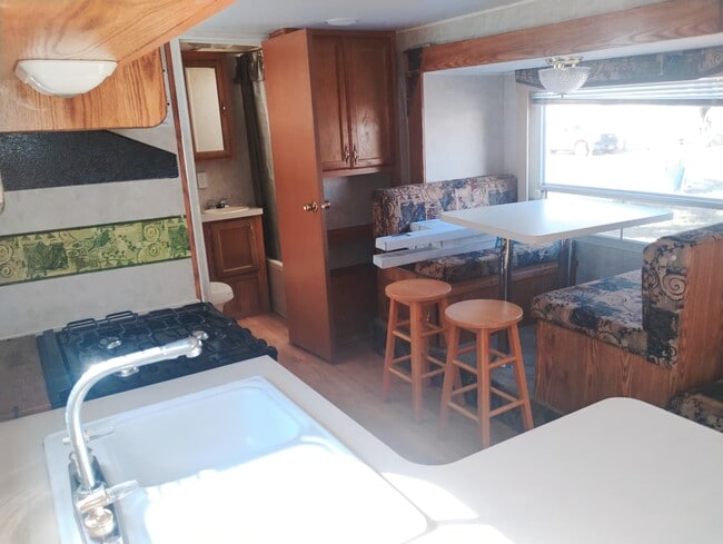Photo - 1100 W Locust St