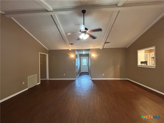 Photo - 826 Timber Dr