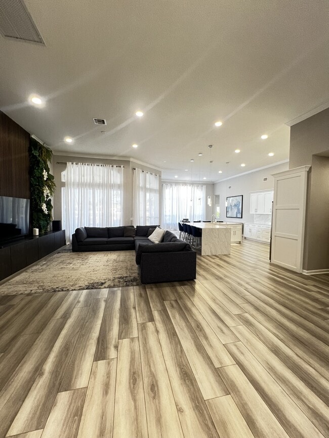 Photo - 14120 Reflection Lakes Dr