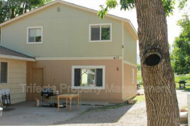 Building Photo - 417 N Hollywood St Unit 2