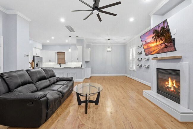 Photo - 1714 Ovid St
