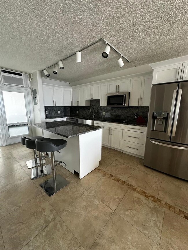 Photo - 1200 N Fort Lauderdale Beach Blvd Unidad 605