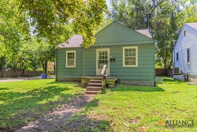 Building Photo - 901 Ratone St Unit 901