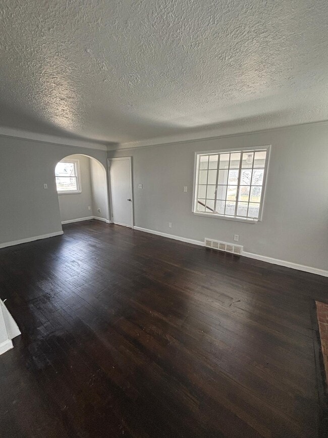 Photo - 18603 Arrowhead Ave