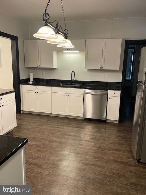 300 W Middle St