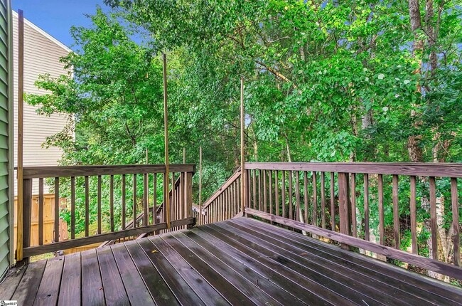 Photo - 512 Riverdale Rd