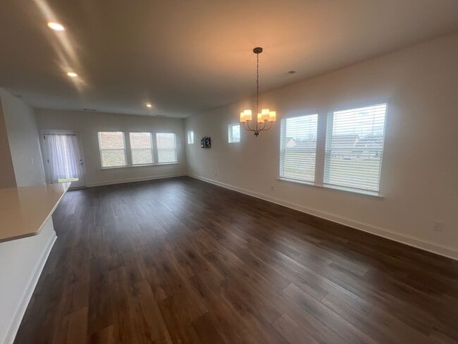 Photo - 312 Traywick Pl