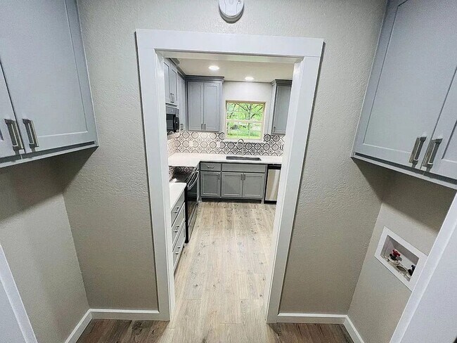 Photo - NO HOA - 4/2 Large Privacy Fenced Yard, Ac...