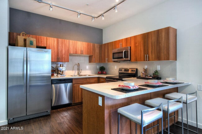 Photo - 4700 N 40th St