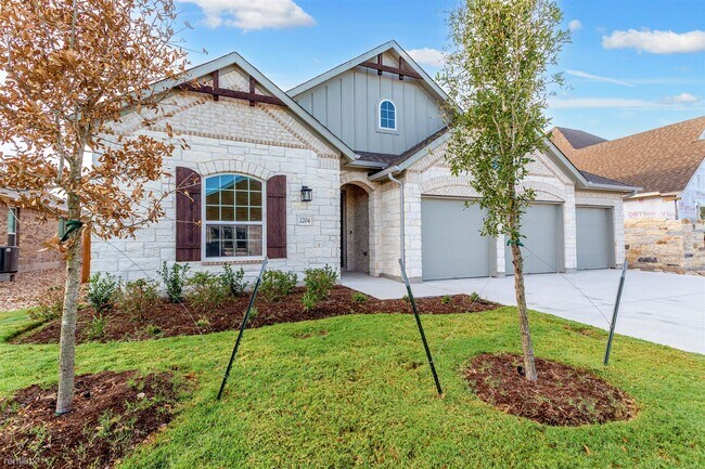 3 br, 2 bath House - 2204 Bell Mare Vw