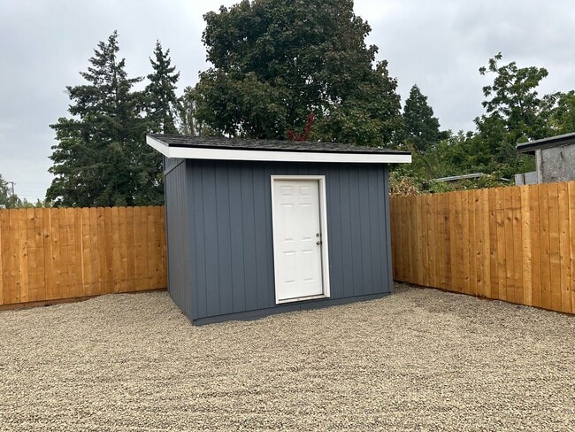 Photo - Beautiful 2 bedroom, 1 bath house in Sprin...