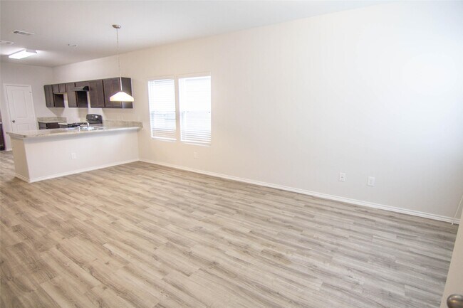 Photo - 5618 Adelaide River Dr