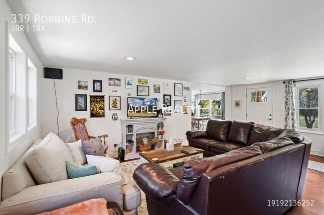 Photo - 339 Robbins Rd