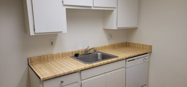 Photo - 10918-10920 Scotsman Way Unit 10918