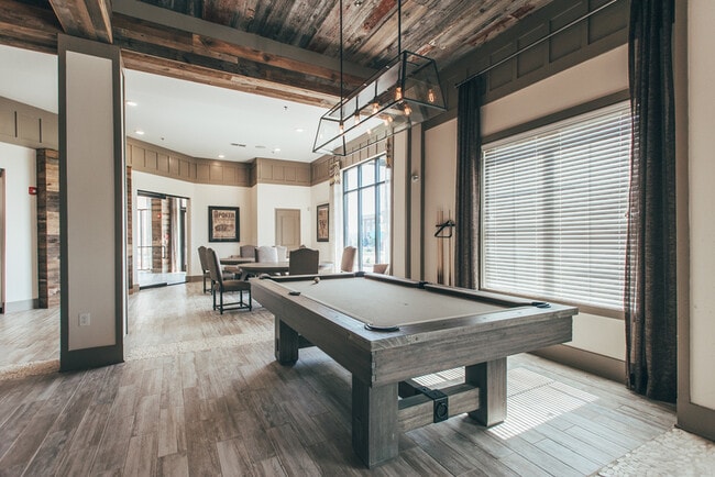 Vintage Tollgate Apartments