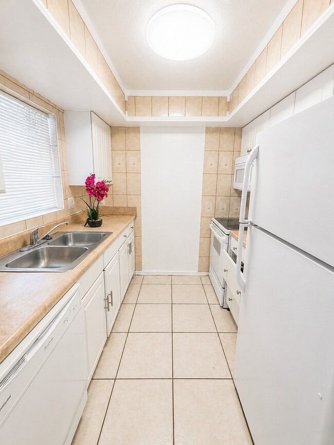 Photo - Last Unit Available!