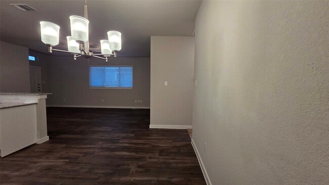 Building Photo - 9773 Grosbeak Ln