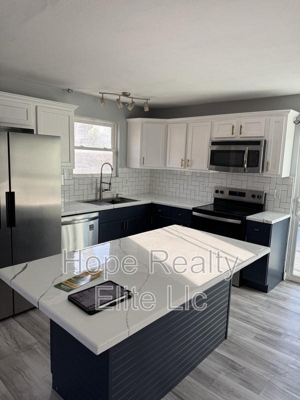 Photo - 3378 Foxridge Dr