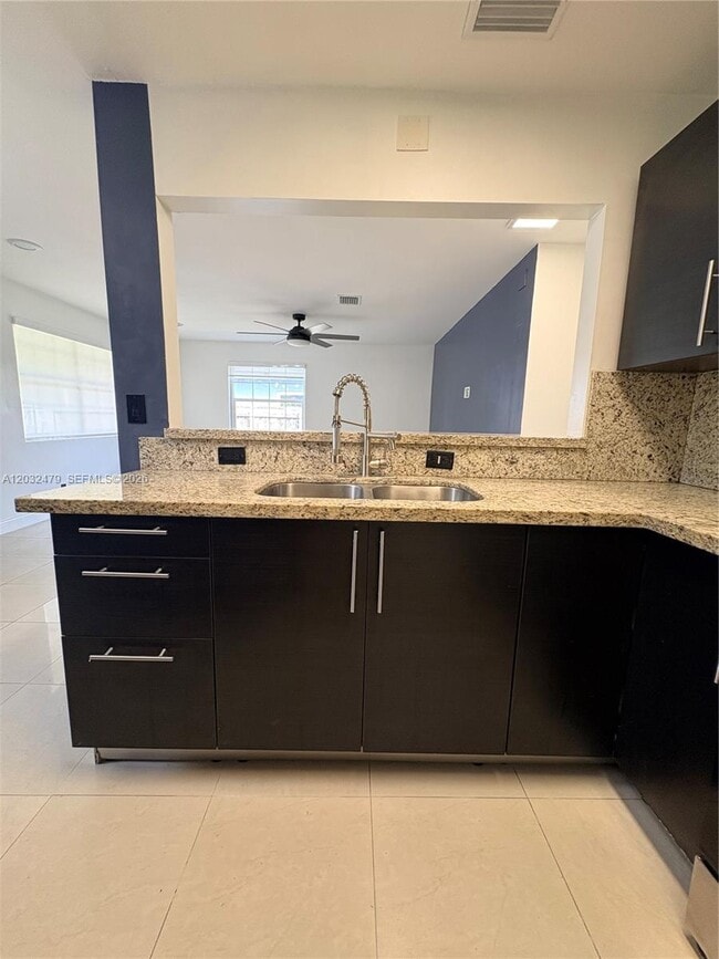 Photo - 1116 N 61st Ave