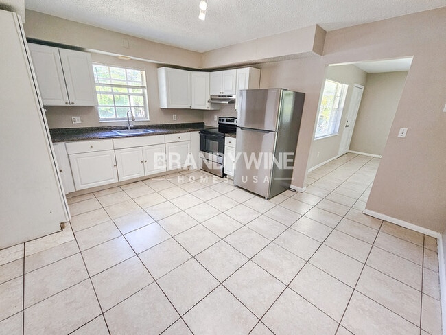 Photo - 3407 E Hanna Ave