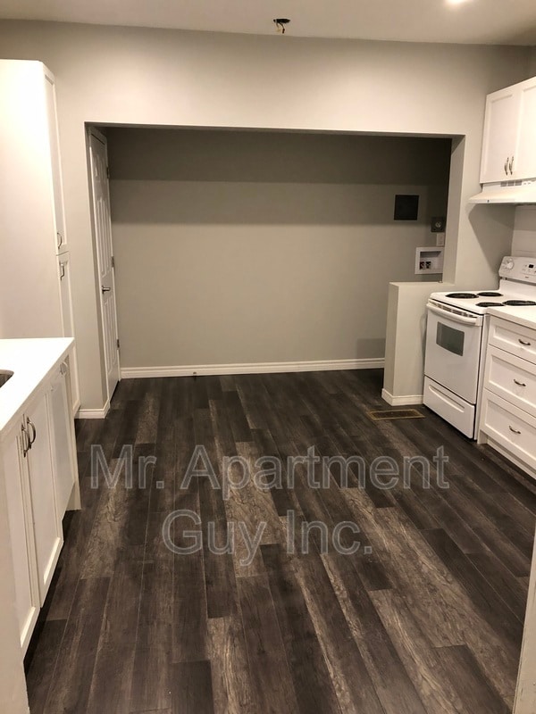 Photo - 163 E 5th St Unit Main Suite