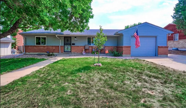 Photo - Huge room in a large shared home, private ... Unit 4