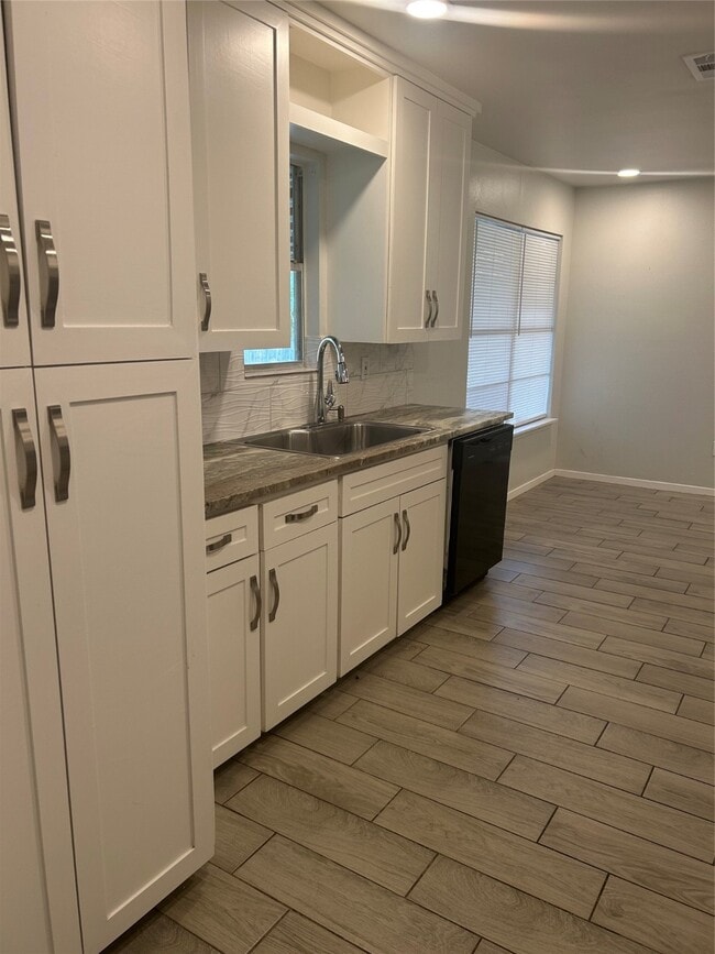 Photo - 2310 Grape Ln