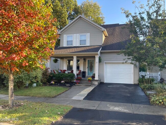 Photo - 8 Furlong St