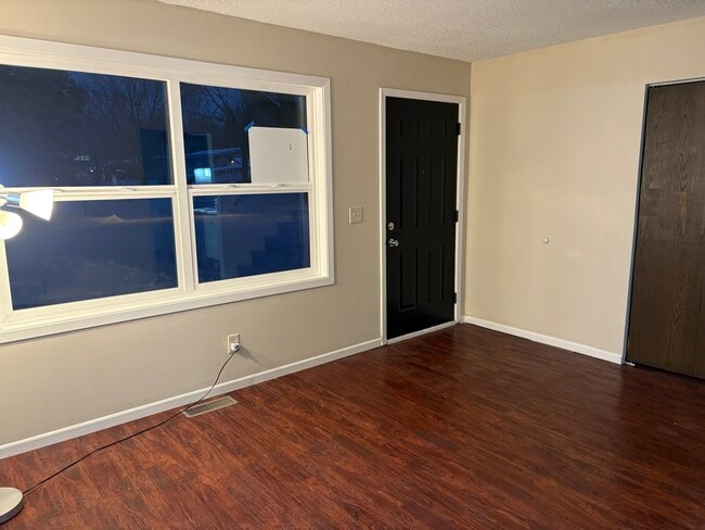 Photo - 6803 8th St N