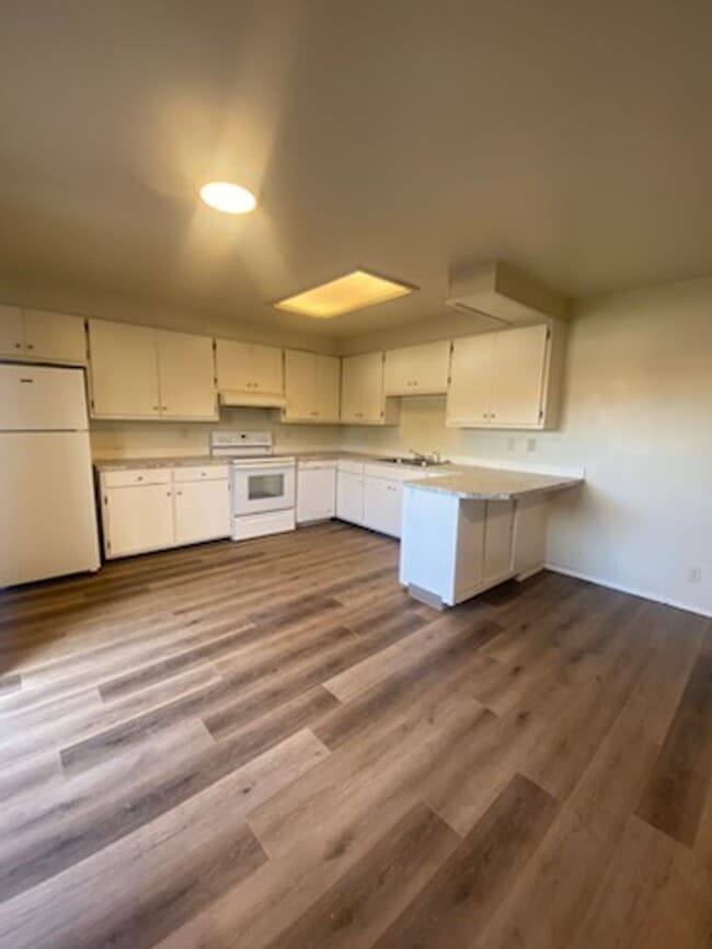 Building Photo - Fantastic 2-Bedroom, 1-Bath Apartment With W/D Hookups in Creswell!