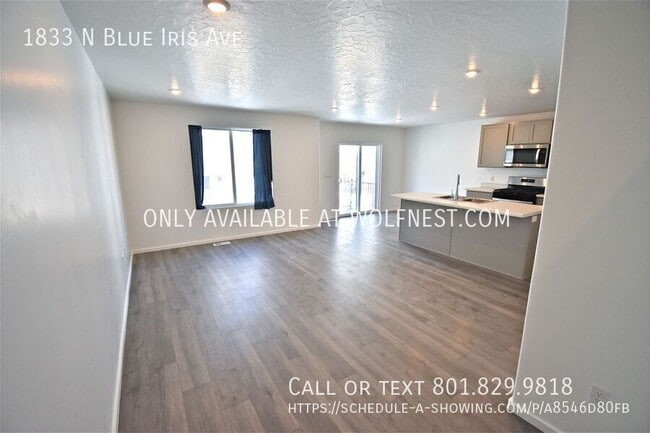 Photo - 1833 N Blue Iris Ave